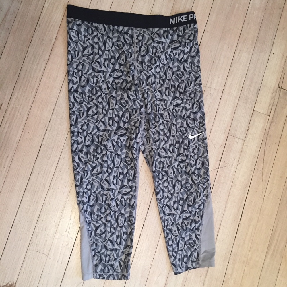🔥Nike crop leggings🔥